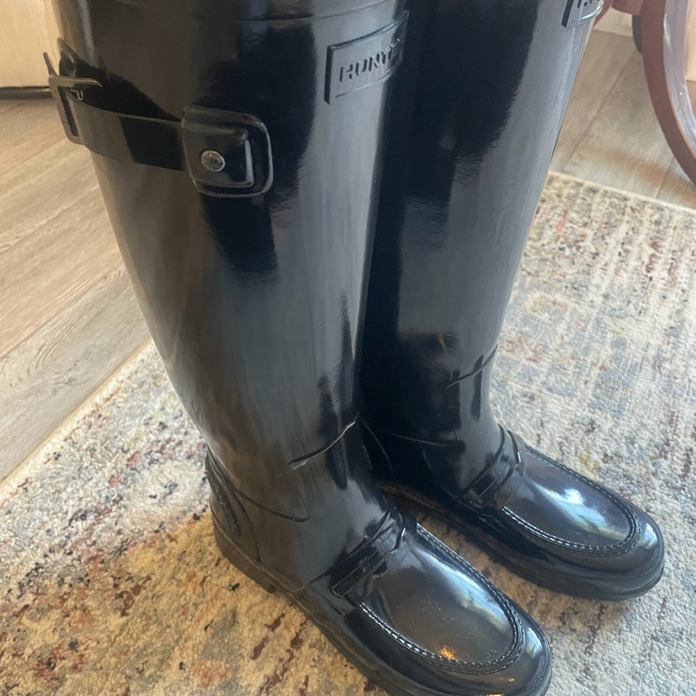 Worn once! Hunter Boots - Gloss Penny Loafers
